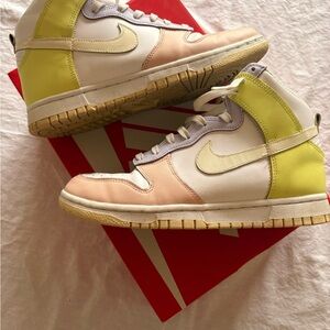 Nike Dunk High Women’s